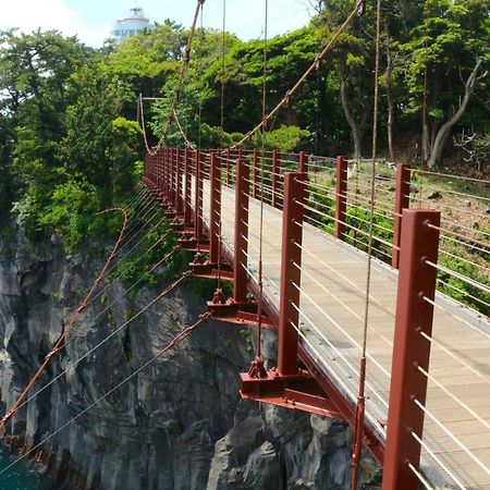 伊豆高原 温泉付別荘 Isana Mountain Villa Futo Экстерьер фото
