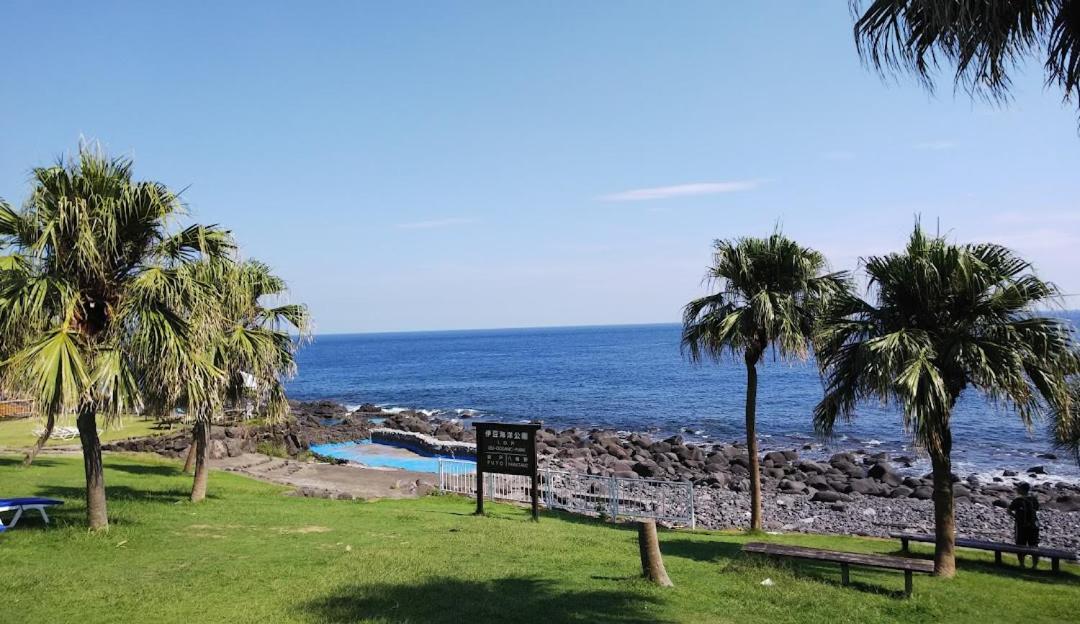 伊豆高原 温泉付別荘 Isana Mountain Villa Futo Экстерьер фото